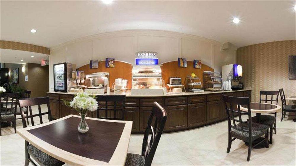Holiday Inn Express Houston North-1960 Champions Area Extérieur photo