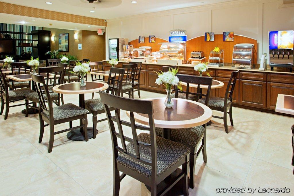 Holiday Inn Express Houston North-1960 Champions Area Extérieur photo