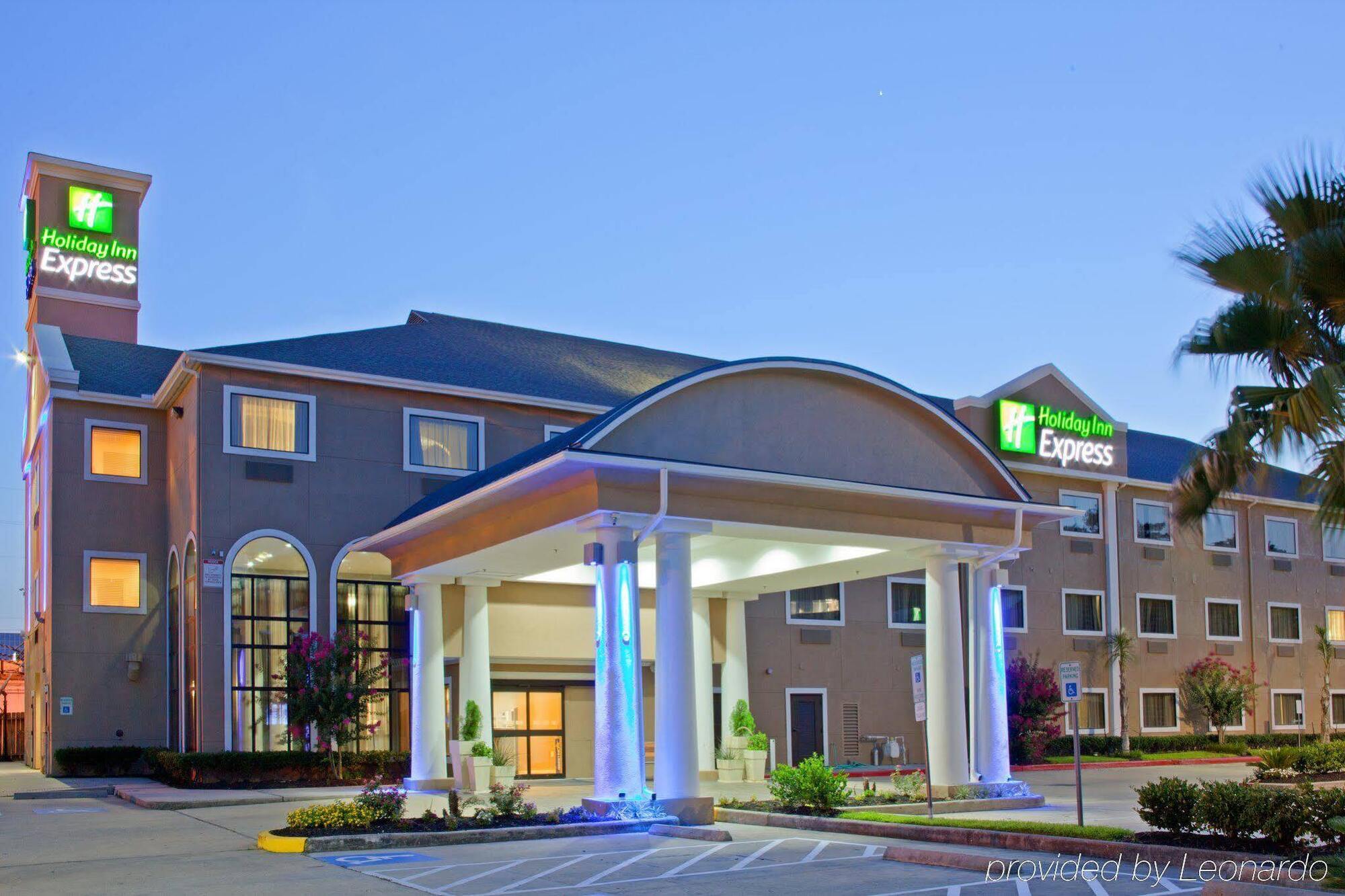 Holiday Inn Express Houston North-1960 Champions Area Extérieur photo